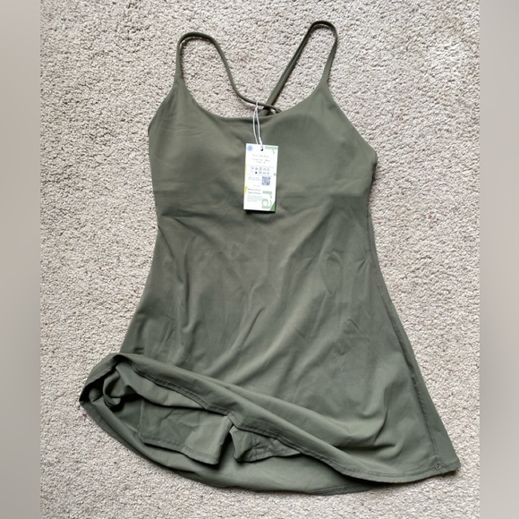 BNWT Halara Active Dress Easy Peezy in Playground Moss Green, size M - Picture 1 of 6